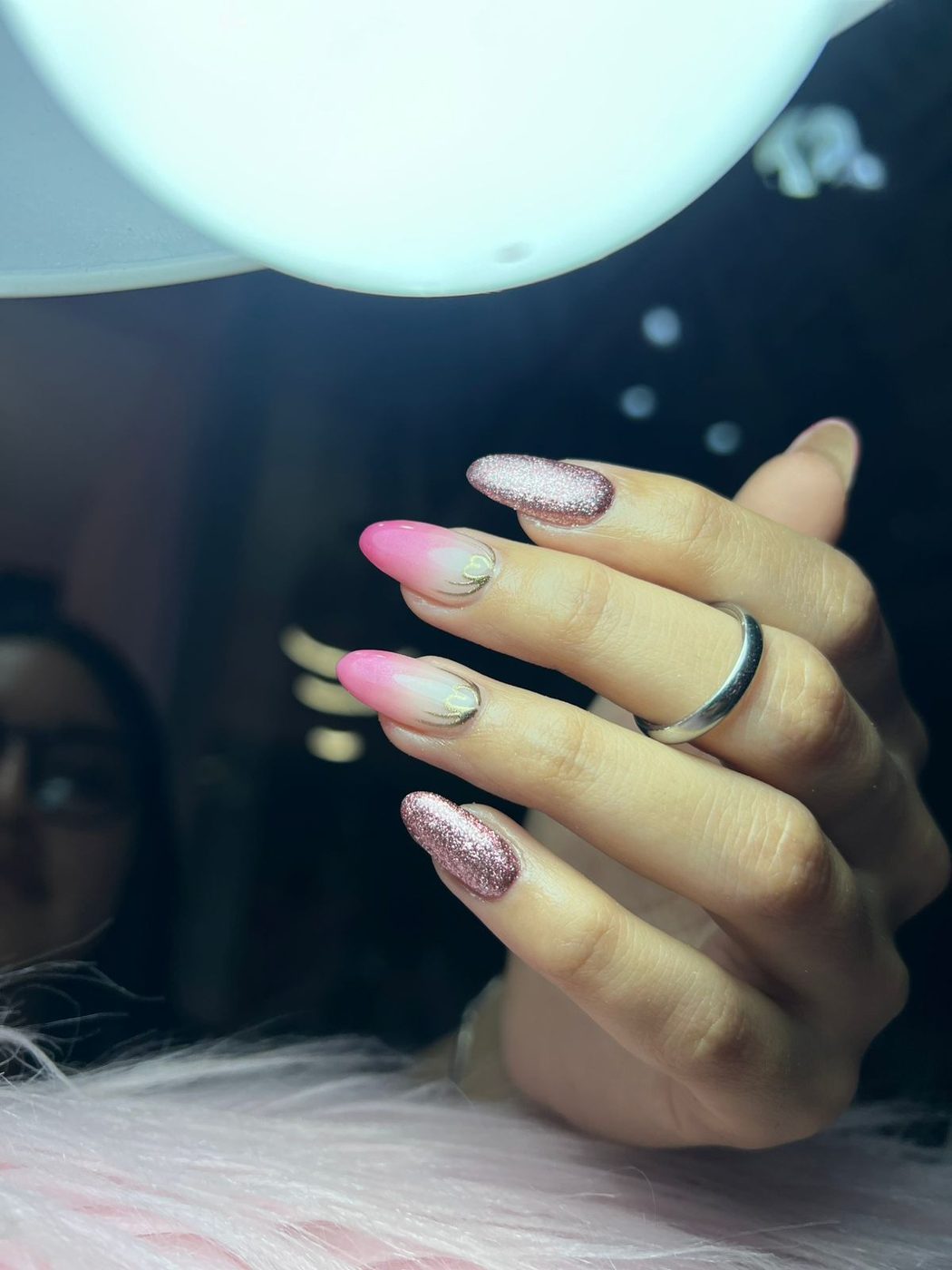 Diseño de uñas acrílicas